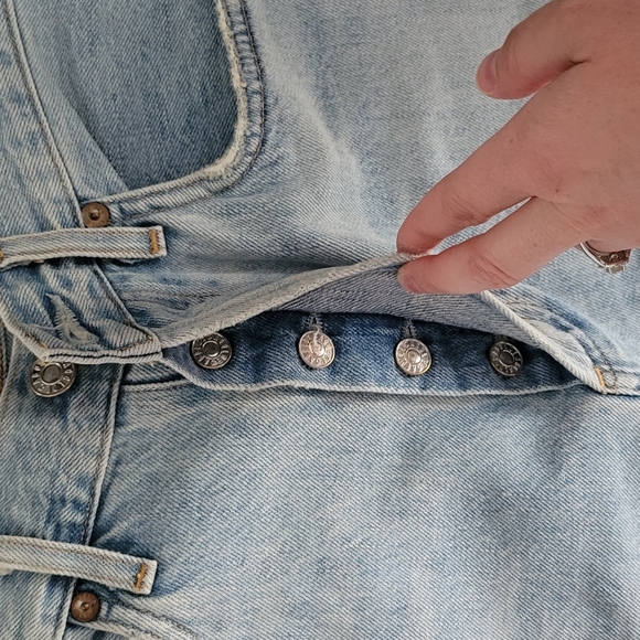 AGOLDE Riley Light Wash Distressed High Rise Straight Cropped Jeans - Picture 11 of 16